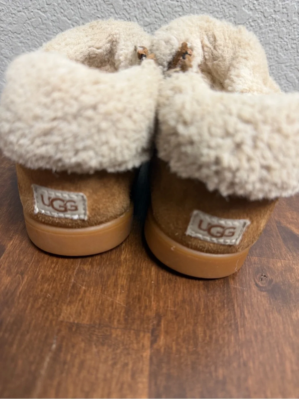 UGG Kids Chestnut Suede Boots with Cream Sherpa Cuff